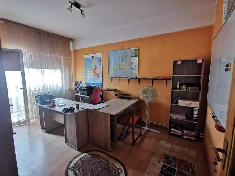 Apartament cu 3 camere decomandat în Ultracentral