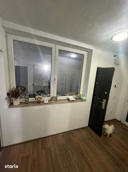 Casă cu 3 camere cu Teren 907 Mp în Roșiori