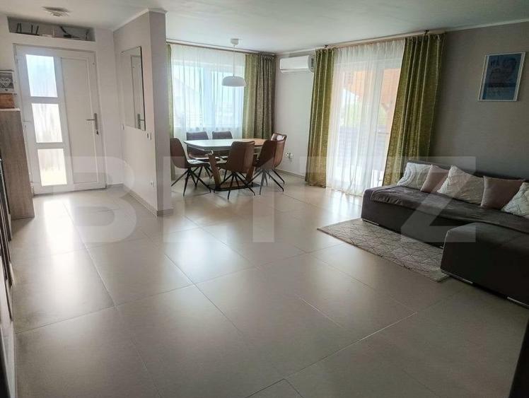 Casă individuală cu 3 camere cu Canalizare în Sânnicoară