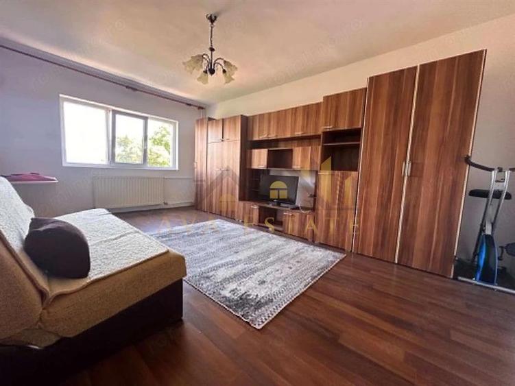Apartament cu 2 camere decomandat în Lipovei