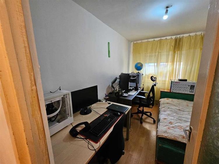 Apartament 3 camere decomandat, Racadau etaj intermediar - 4