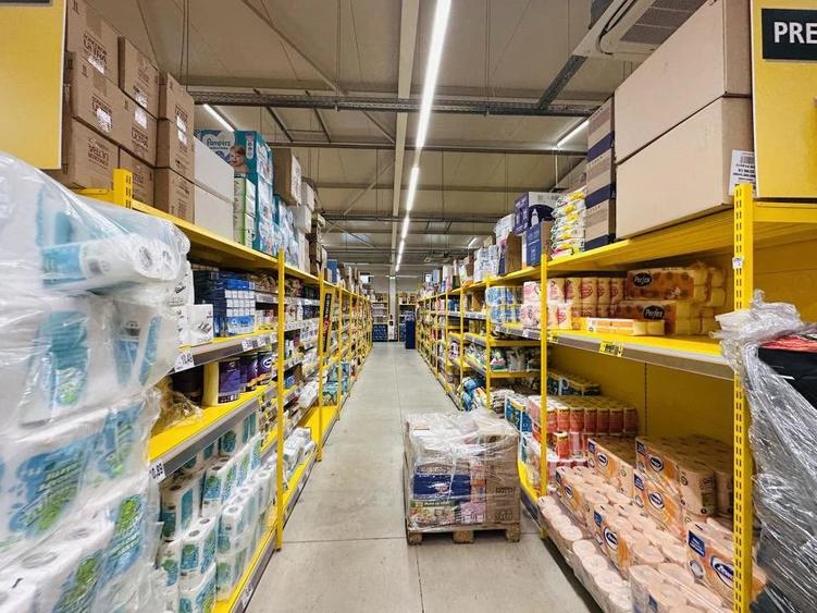 Spațiu comercial, de 1,200 mp, în Dragomirești-Vale