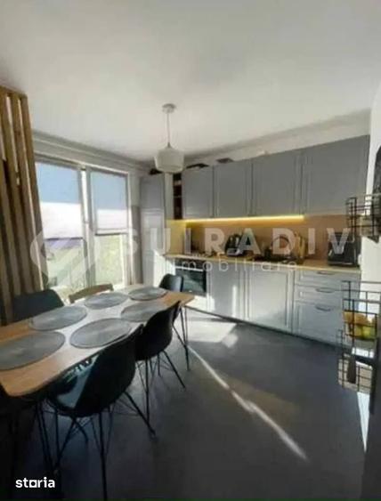 Apartament cu 4 camere semidecomandat în Europa
