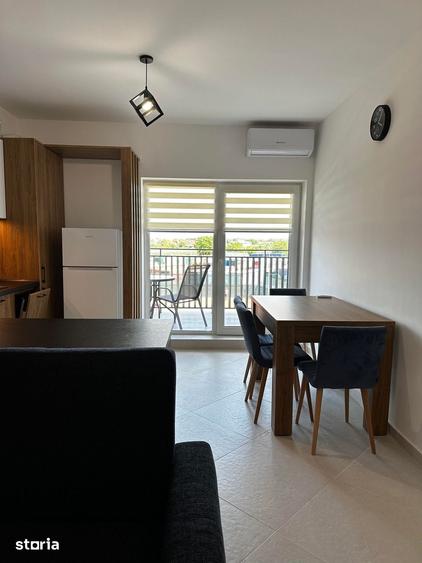 Apartament cu 2 camere semidecomandat în Botizului