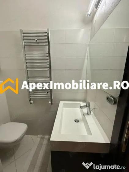 Garsonieră decomandată, mobilată în Universitate