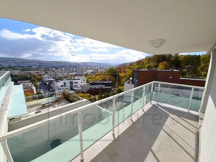 Apartament cu 4 camere decomandat în Grigorescu