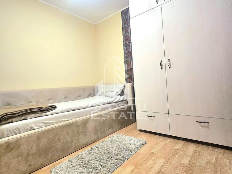 Apartament cu 3 camere decomandat, mobilat în Boul Roșu