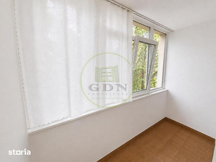 Apartament cu 4 camere decomandat în Rahova