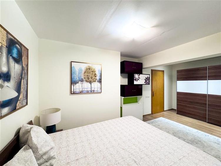Apartament cu 3 camere semidecomandat, mobilat în Floreasca
