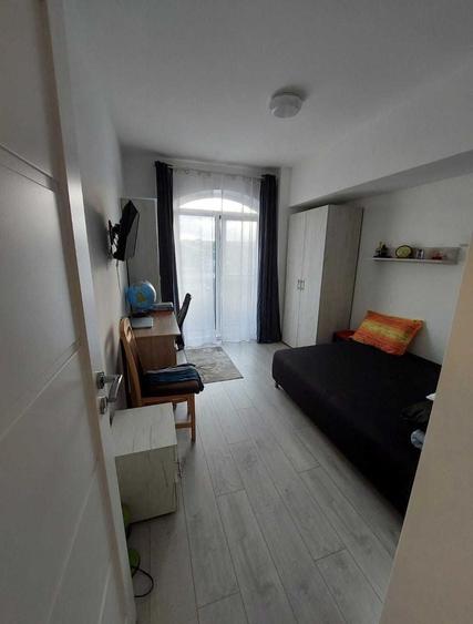Apartament cu 3 camere decomandat în Păcurari