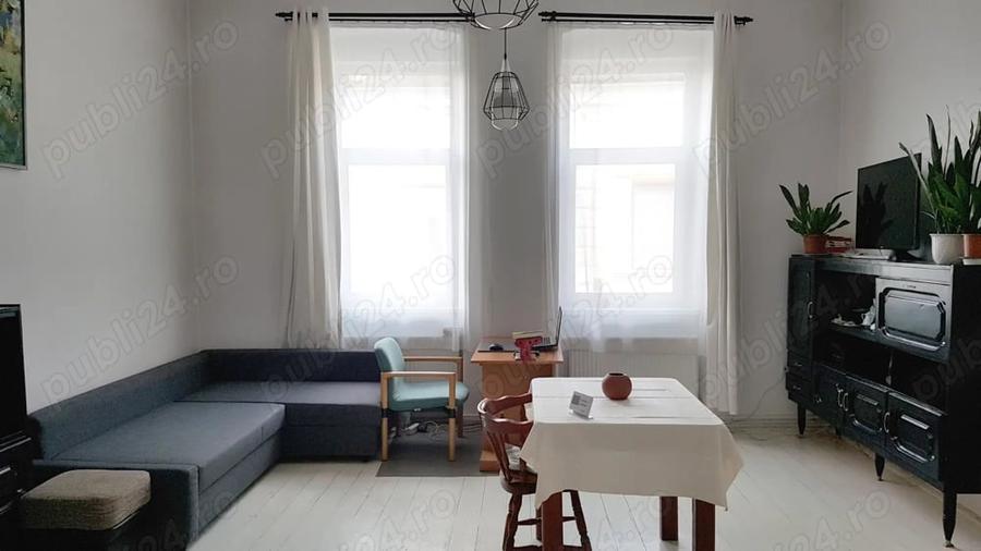 Casă cu 3 camere cu Teren 1477 Mp în Central