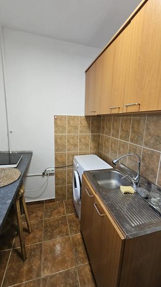 Garsonieră decomandată în Baba-Dochia