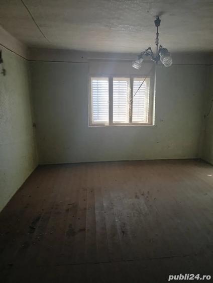 Casă cu 4 camere cu Teren 1400 Mp în Central