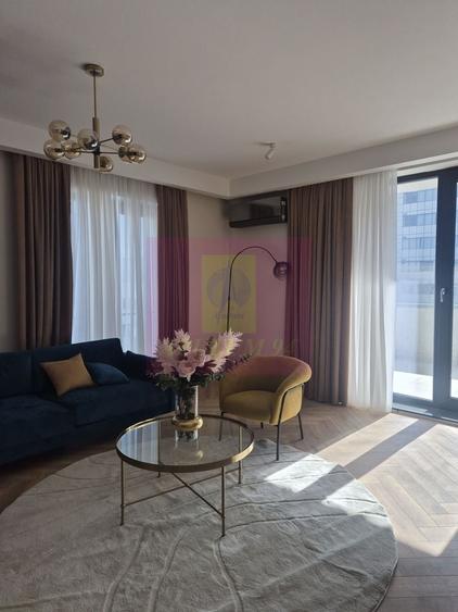 Apartament cu 4 camere decomandat în Pipera