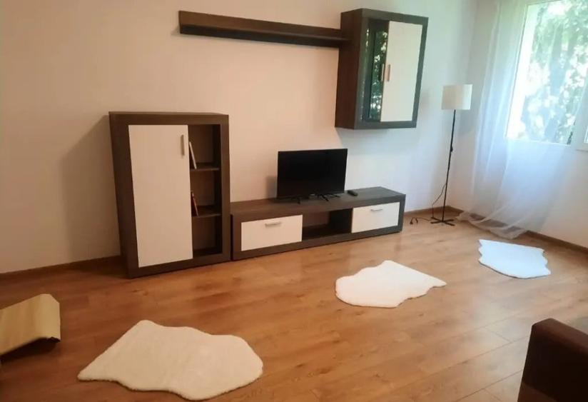 Apartament cu 3 camere decomandat, mobilat în Drumul Taberei