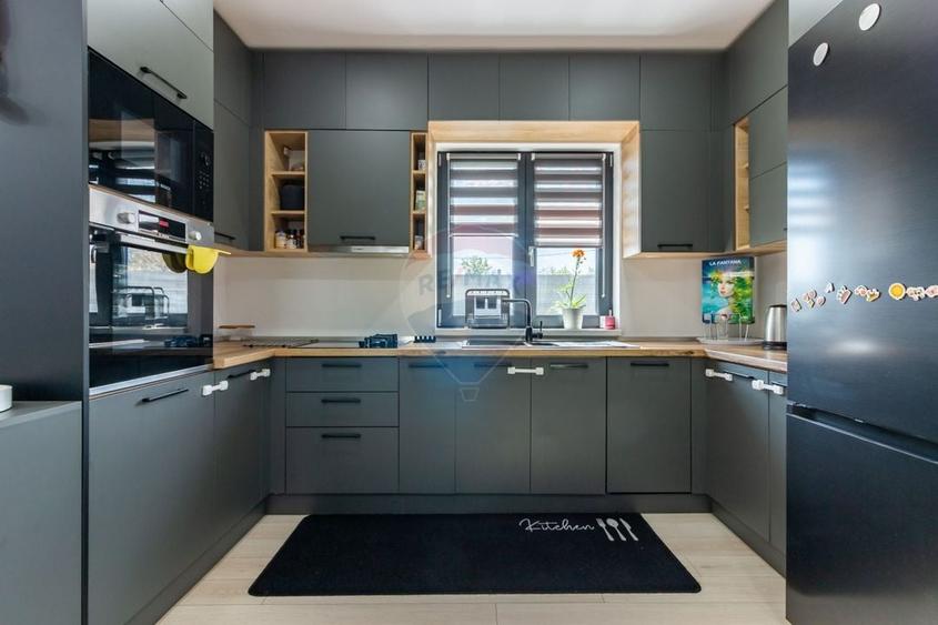 Casă individuală cu 4 camere cu Teren 609 Mp în Dimieni