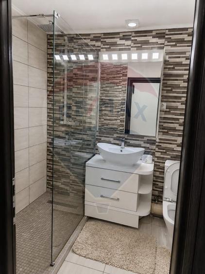 Apartament cu 2 camere, mobilat în Central