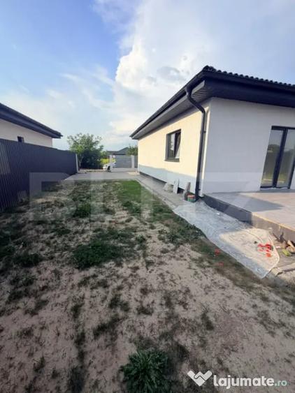 Casă cu 4 camere cu Teren 400 Mp în Tărlungeni