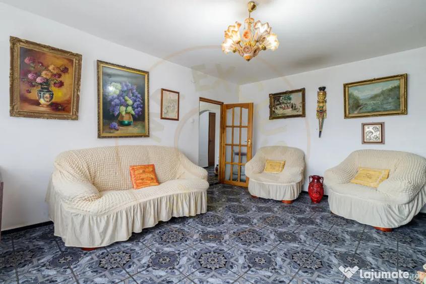 Apartament cu 3 camere decomandat, mobilat în Rahova