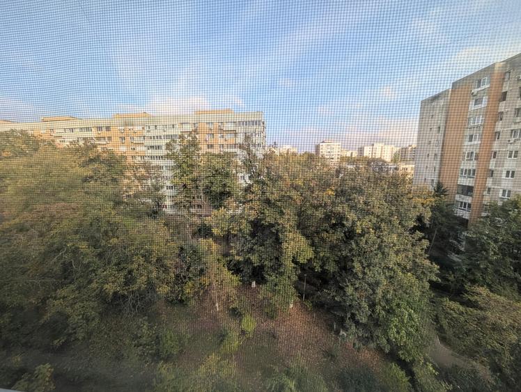 Apartament cu 3 camere circular în Drumul Taberei