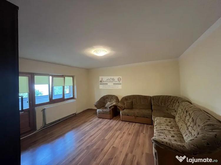 Apartament cu 3 camere decomandat, mobilat în Central