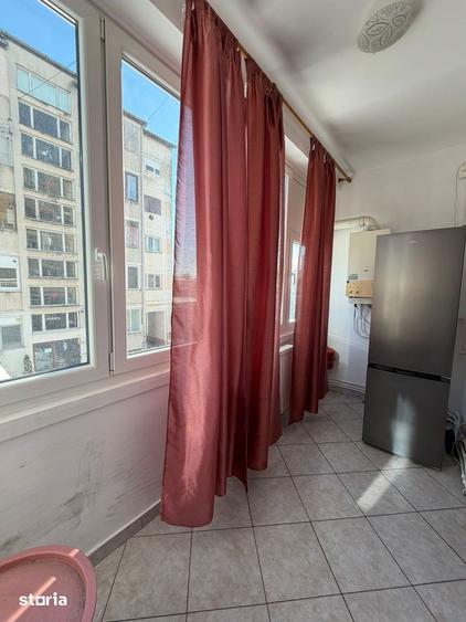 Apartament cu 3 camere decomandat în Semicentral