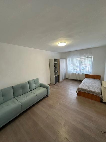 Apartament cu 2 camere semidecomandat în Dacia