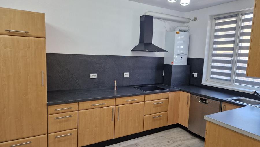 Casă cu 4 camere cu Teren 98 Mp în Șelimbăr
