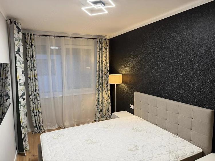 Apartament cu 3 camere semidecomandat în Mihai Viteazul