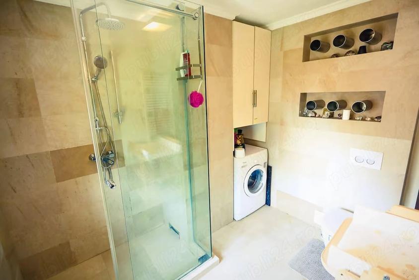 Apartament cu 3 camere decomandat în Universitate