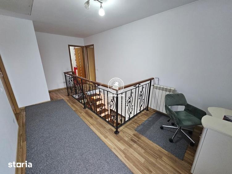Casă cu 5 camere cu Teren 300 Mp în Valea Lupului