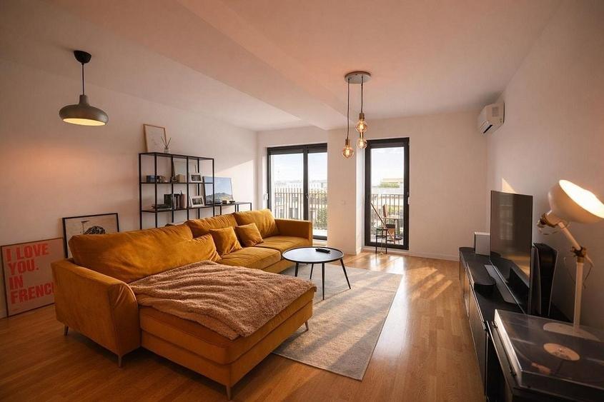Apartament cu 3 camere decomandat în Domenii