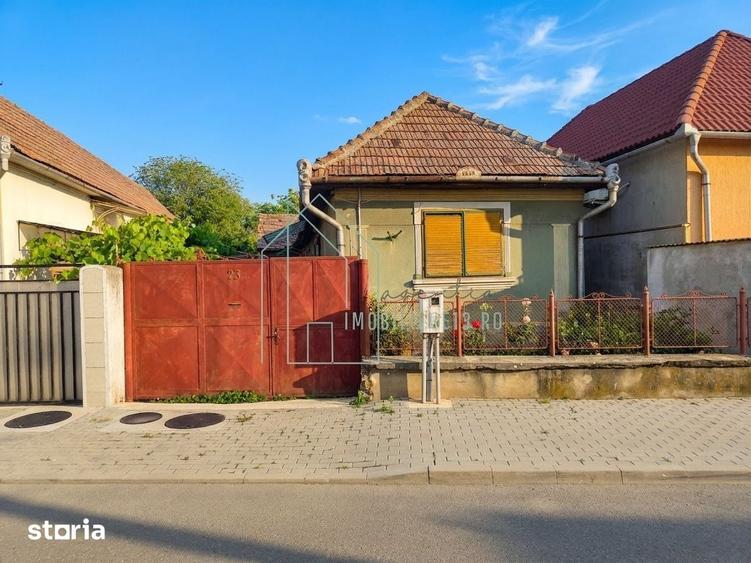 Casă cu 4 camere cu Teren 300 Mp în Central