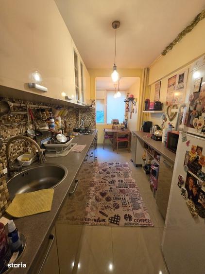 Apartament cu 3 camere semidecomandat în Basarabia