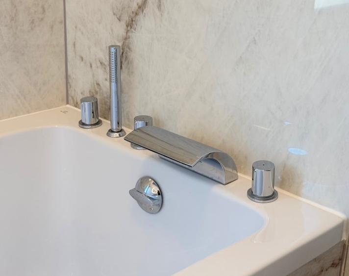 Duplex cu 5 camere cu Canalizare în Dumbrăvița