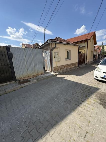Oportunitate de investitie str Salciilor 2 apartamente cu curte la pret de garsoniera - 10