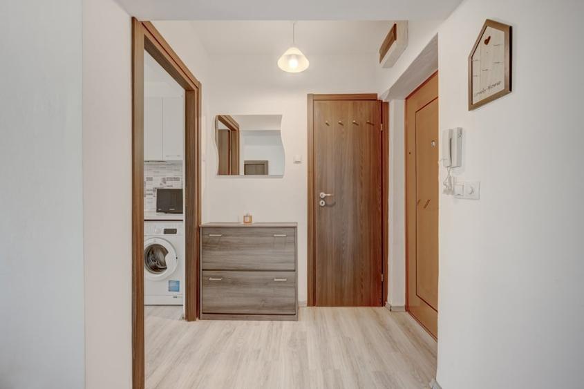 Apartament cu 2 camere semidecomandat în Giulești
