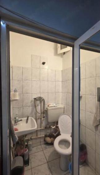 Garsonieră zona Far  mobilată utilată 22 mp etaj 3/3 - 3
