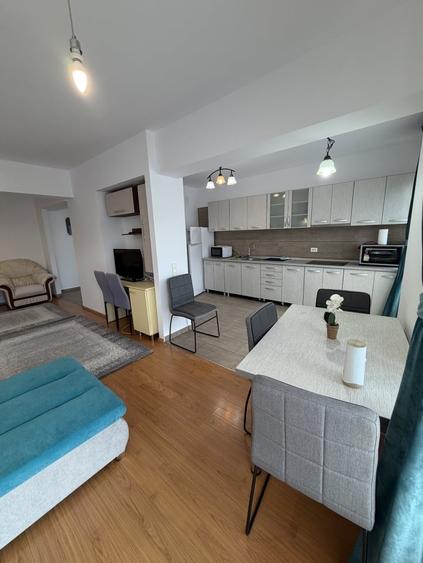 Apartament cu 2 camere semidecomandat, mobilat în Plopilor