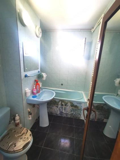 Apartament cu 2 camere decomandat în Micro 21