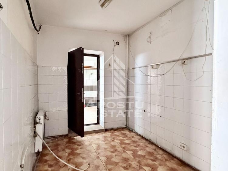 Casă individuală cu 3 camere cu Canalizare în Dâmbovița