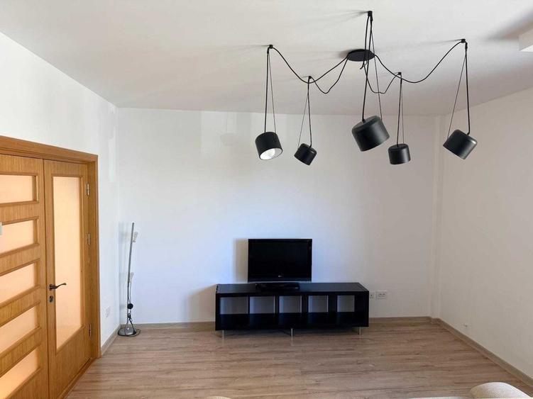 Apartament cu 2 camere decomandat în Trivale