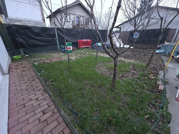 Casă cu 4 camere cu Teren 463 Mp în Central