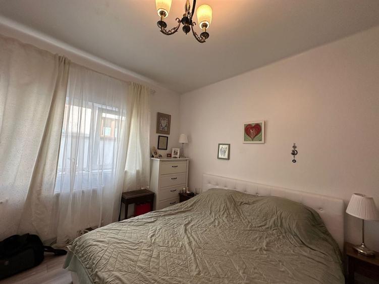 Apartament cu 2 camere semidecomandat, mobilat în Foișorul de Foc
