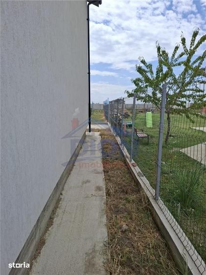 Casă cu 3 camere cu Teren 330 Mp în Domnești