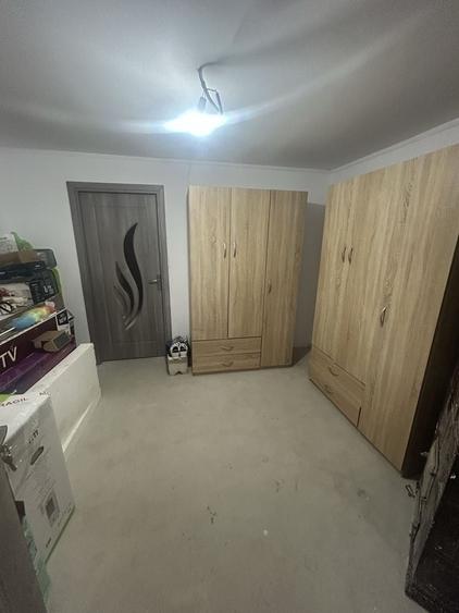 Casă cu 3 camere în Roata de Jos