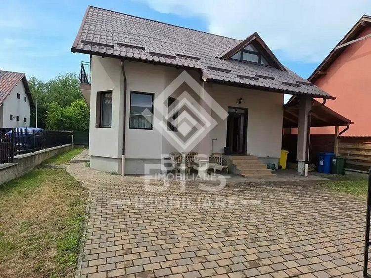 Casă individuală cu 3 camere cu Canalizare în Nord