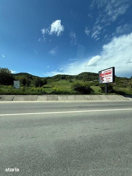 Teren de 700 mp, în Troianu