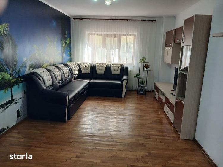 Inchiriez apartament 4 camere - 6