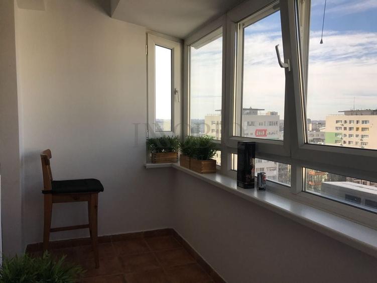 Apartament cu 2 camere semidecomandat, mobilat în 1 Mai